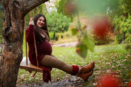 Professional Photographe couple, fiançailles, lifestyle photographer engagement, , anniversaire, Grossesse, Montreal, Laval Longueuil, price photograpy, prix photographie,