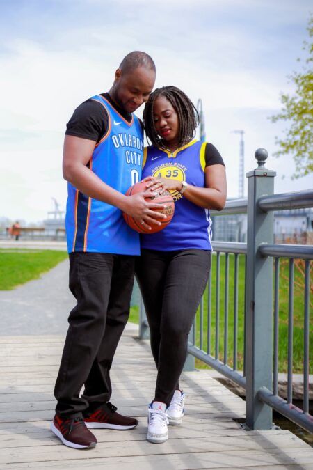 Professional Photographe couple, fiançailles, lifestyle photographer engagement, , anniversaire, Grossesse, Montreal, Laval Longueuil, price photograpy, prix photographie,
