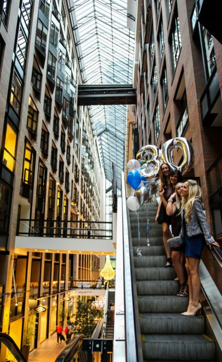 Professional Photographe couple, fiançailles, lifestyle photographer engagement, , anniversaire, Grossesse, Montreal, Laval Longueuil, price photograpy, prix photographie,