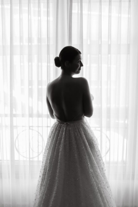 Photographe mariage civil, professional wedding photographer Montreal, Laval, Longueil, price photography, prix photographie,notaire, notary, palais de justice, courthouse marriage, salle reception, hall, room, celebrant, officiant, robe marie, bague, alliance, ring, celebration