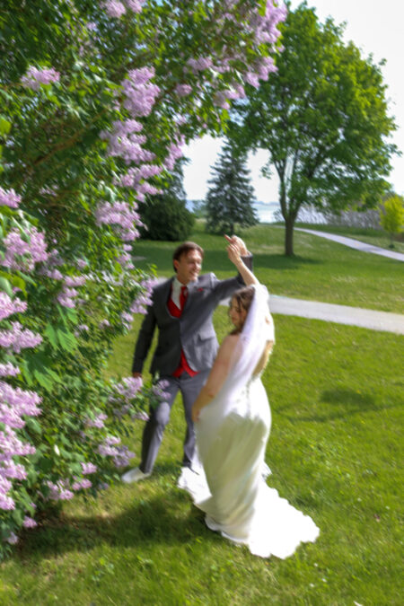 Photographe mariage civil, professional wedding photographer Montreal, Laval, Longueil, price photography, prix photographie,notaire, notary, palais de justice, courthouse marriage, salle reception, hall, room, celebrant, officiant, robe marie, bague, alliance, ring, celebration