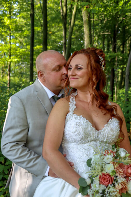 Photographe mariage civil, professional wedding photographer Montreal, Laval, Longueil, price photography, prix photographie,notaire, notary, palais de justice, courthouse marriage, salle reception, hall, room, celebrant, officiant, robe marie, bague, alliance, ring, celebration