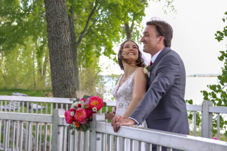 Photographe mariage civil, professional wedding photographer Montreal, Laval, Longueil, price photography, prix photographie,notaire, notary, palais de justice, courthouse marriage, salle reception, hall, room, celebrant, officiant, robe marie, bague, alliance, ring, celebration