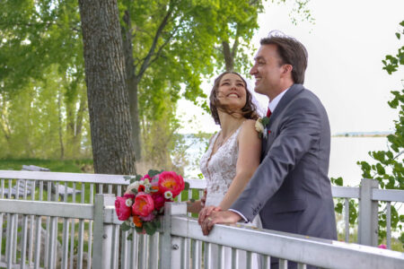 Photographe mariage civil, professional wedding photographer Montreal, Laval, Longueil, price photography, prix photographie,notaire, notary, palais de justice, courthouse marriage, salle reception, hall, room, celebrant, officiant, robe marie, bague, alliance, ring, celebration