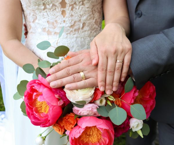 Célébrant de Mariage civil Québec Montréal, mariage gay, homosexuelle, célébration mariage civil Laval, Longueuil, cérémonie, salle, palais de justice, notaire, frais, coût